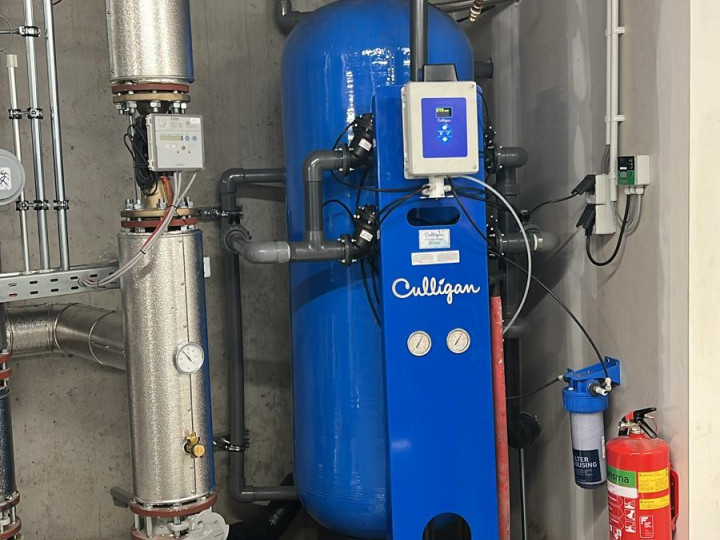 Actief koolfilter Rijksuniversiteit Groningen voor ontkleuring regenwater