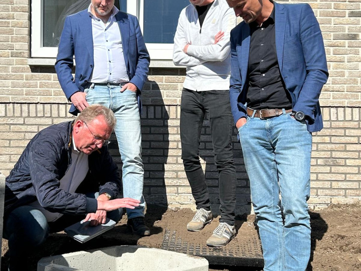 Foto persmoment pilot drinkwaterbesparing Mariënberg 3